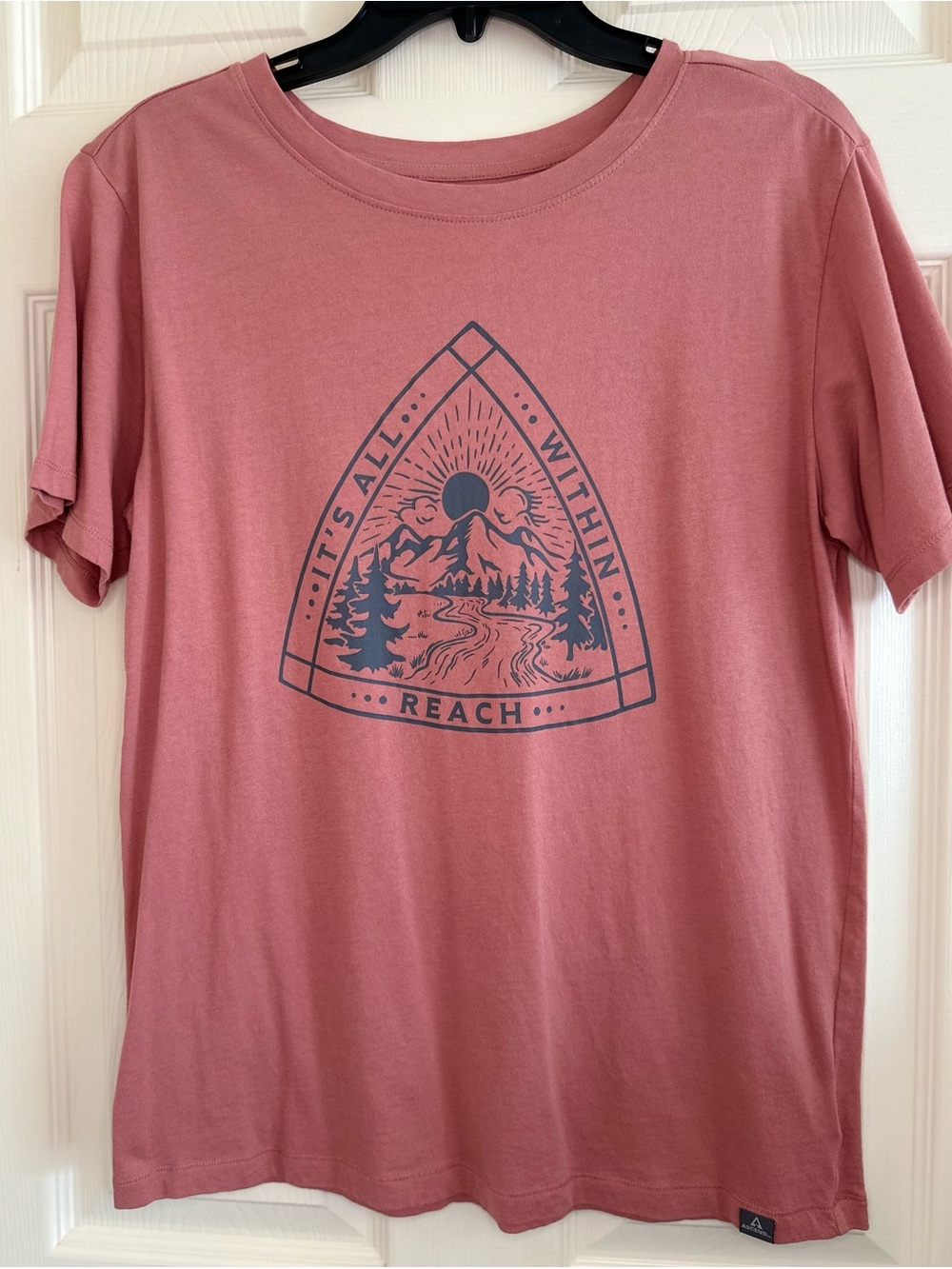 Ascend Dusty Rose Short-Sleeve Tee with Nature Badge Graphic